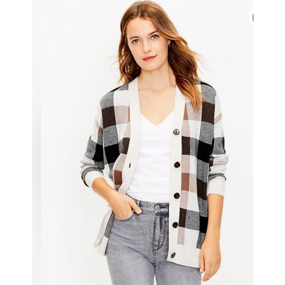 LOFT Sweaters - Loft Sweater Boyfriend Plaid Button Front Cardigan Cream Tan Black Size Medium